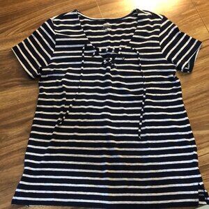 Old navy relaxed fit size small